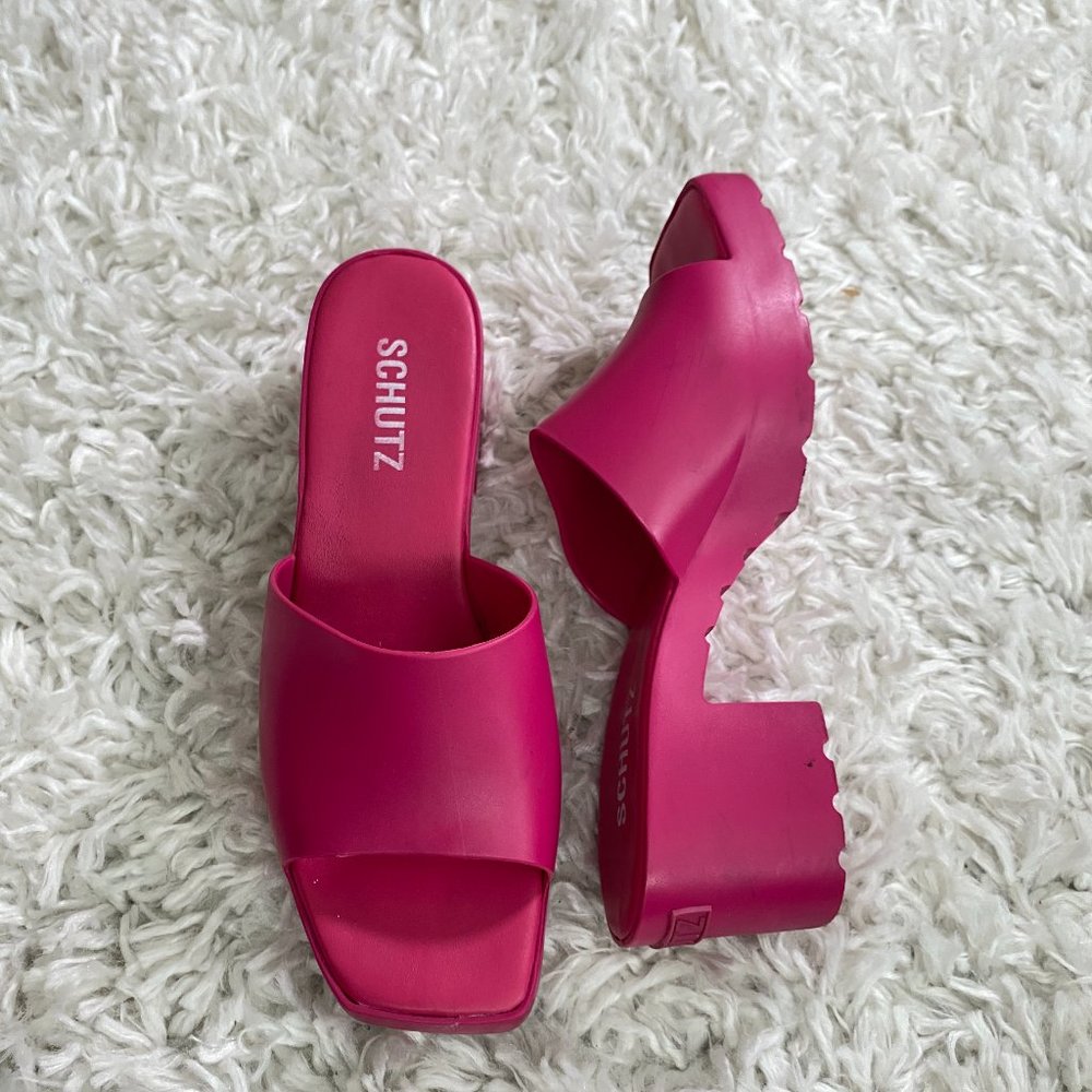 Schutz pink Sandals slides rubber heels size 8 FUCHSIA